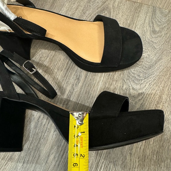 Torrid Platform Block Heel Sandal 12WW - Picture 4 of 6